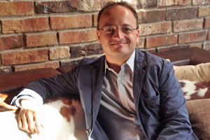 Harry Gatterer: Jenseits von Facebook und Co entsteht eine radikale Form der Offenheit, des Austauschs und der Kooperation, wie es sie so noch nie gab. Harry Gatterer: Jenseits von Facebook und Co entsteht eine radikale Form der Offenheit, des Austauschs und der Kooperation, wie es sie so noch nie gab.