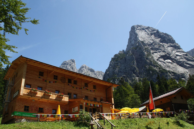 Alle Wanderrouten zu den Hütten im Hüttenatlas sind öffentlich erreichbar.