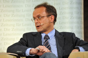 Hubert Sickinger (Bild) und Werner Kogler eine
Demokratie-Schadensaufnahme vor. Hubert Sickinger (Bild) und Werner Kogler eine
Demokratie-Schadensaufnahme vor.