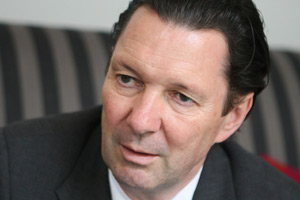 Realistisch-glatte Romane mit doppeltem Boden: Martin Suter.&nbsp; 