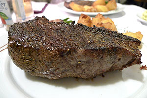 Sirloin Butt Steak. Macht Fidler sehr froh. Und satt. Schon das ist bemerkenswert. Sirloin Butt Steak. Macht Fidler sehr froh. Und satt. Schon das ist bemerkenswert.