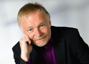 Zuvor hat mich Gerald Gatterer, Leiter des Zentrums für
Gedächtnisvorsorge, in einen großen, mit Sofas, Couchtischen und
Spielsachen ausgestatteten Raum geführt ... Zuvor hat mich Gerald Gatterer, Leiter des Zentrums für
Gedächtnisvorsorge, in einen großen, mit Sofas, Couchtischen und
Spielsachen ausgestatteten Raum geführt ...