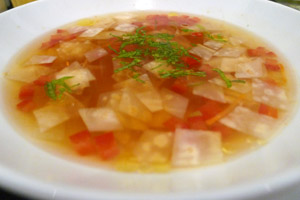 Minestrone, säuerlich, gut - ja, und so grottig gehen die Bilder leider weiter...