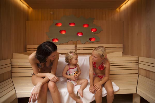 Kinderfreundliche Temperaturen in der "Apfelbaumsauna".