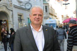 Am Montag nannten die Kremser in der Altstadt Reinhard Resch bereits 
"Bürgermeister", tags zuvor  holten die Roten erstmals seit 1950 die 
meisten Stimmen in der Statutarstadt.