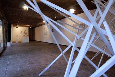 Aus der aktuellen Ausstellung "wünschen, woran wir glauben" in der Passage in Wien. Aus der aktuellen Ausstellung "wünschen, woran wir glauben" in der Passage in Wien.