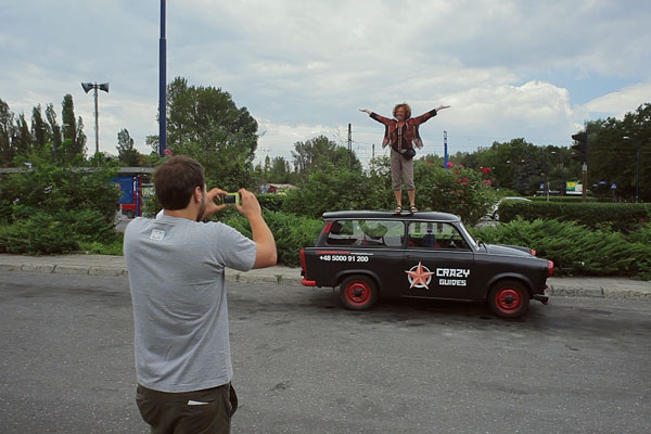 Crazy Guides zeigen Touristen Nowa Huta, ...