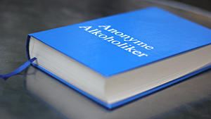 "The Big Book", der Grundtext der Anonymen Alkoholiker, ist eine Anleitung zu einem redlichen Lebensstil. "The Big Book", der Grundtext der Anonymen Alkoholiker, ist eine Anleitung zu einem redlichen Lebensstil.