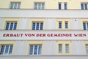 Laufend werden Wiener Gemeindebauten saniert, derzeit 95 Wohnanlagen mit rund 19.500 Wohnungen. Laufend werden Wiener Gemeindebauten saniert, derzeit 95 Wohnanlagen mit rund 19.500 Wohnungen.