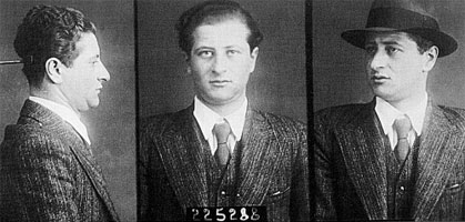 Polizeifotos von Bruno Kreisky, 1935: Viele werden eine
Einzelfallprüfung nicht verlangen, glaubt Enkel Jan. Manche dürfen
nicht. Polizeifotos von Bruno Kreisky, 1935: Viele werden eine
Einzelfallprüfung nicht verlangen, glaubt Enkel Jan. Manche dürfen
nicht.