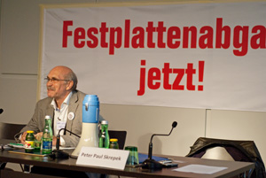 Gerhard Ruiss prangerte die Arbeiterkammer an: "Blockieren seit 30 Jahren." Gerhard Ruiss prangerte die Arbeiterkammer an: "Blockieren seit 30 Jahren."