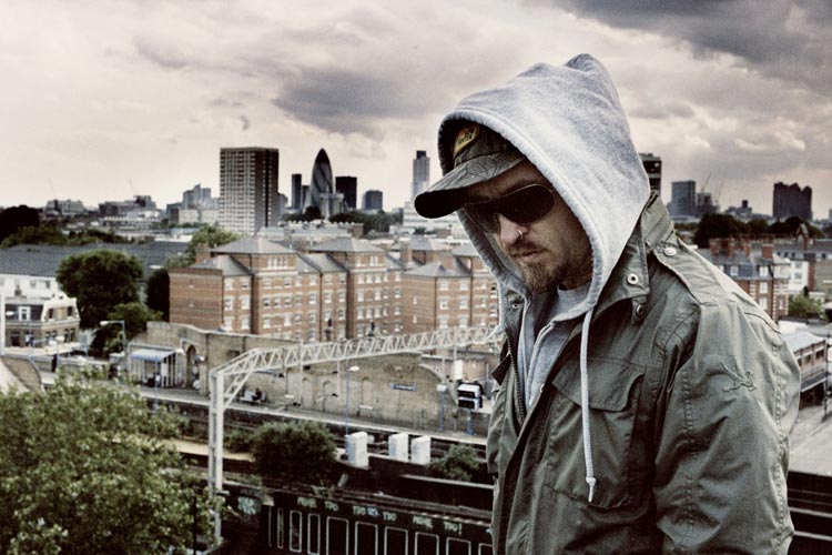 Kevin Martin alias The Bug kommt zu Elevate 2012. 