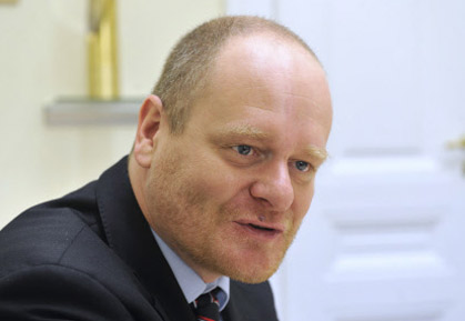 Schlömer über den Fund in der WG seines Vizes: "Marihuana für den Eigenbedarf ist aus meiner Sicht kein strafrechtlich relevantes Verhalten. Rücktritt kommt für mich nicht infrage." Schlömer über den Fund in der WG seines Vizes: "Marihuana für den Eigenbedarf ist aus meiner Sicht kein strafrechtlich relevantes Verhalten. Rücktritt kommt für mich nicht infrage." 