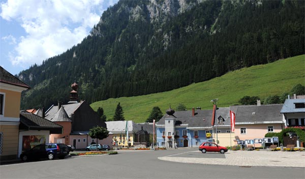 Einsame Idylle: Wenn Gemeinden oder ganze Regionen Einwohner verlieren, 
bleiben Handel und  Gewerbe schnell auf der Strecke.