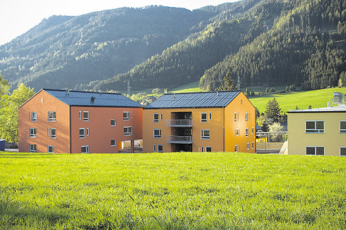 Die Senioren bleiben im Ortskern integriert, die Häuser des 
Seniorenzentrums sind daher auch optisch bewusst der Architektur der 
Umgebung angepasst. 