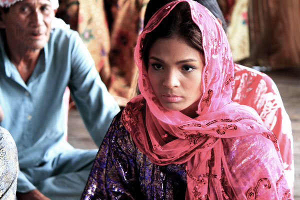 Eine Zweitfrau ist nicht leicht zu finden: Lovie Poe in Brillante Mendozas Filmdrama "Sinapupunan".