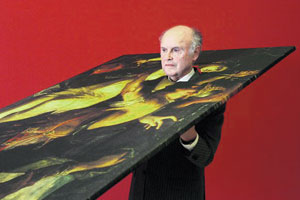 Symbolischer Durchbruch: 2007 avancierte der Altmeister-Pionier Peter Wolf
unter der Regie von Erwin Wurm zum Kunstwerk. Symbolischer Durchbruch: 2007 avancierte der Altmeister-Pionier Peter Wolf
unter der Regie von Erwin Wurm zum Kunstwerk.
