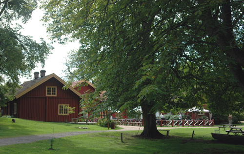 Sundsby Säteri (Herrenhof Sundsby) - ein Stopp für einen Fika geht sich immer aus.
