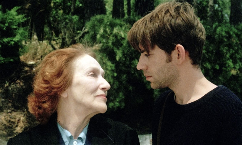 Einer, der durchs Leben wandert, ohne irgendwo anzukommen: Isabel de 
Castro und Pedro Hestnes, der die Titelfigur aus Manuel Mozos' "Xavier" 
verkörpert.