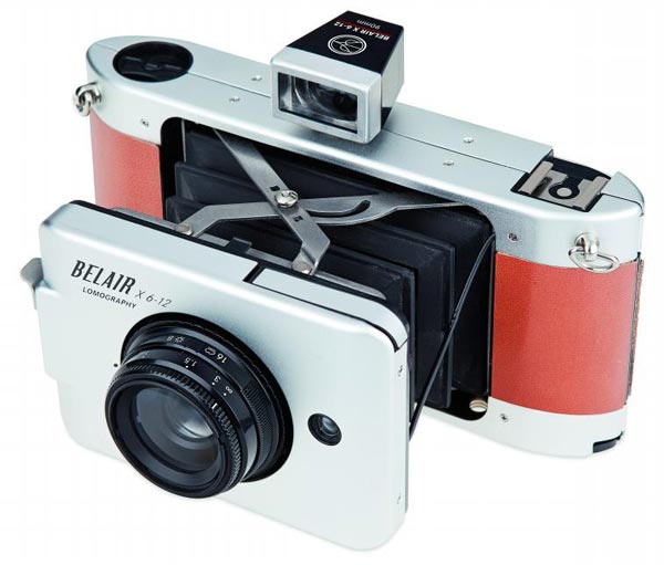 Neuestes lomografisches Werkzeug: die Belair X6-12, eine Mittelformatkamera mit wechselbaren Objektiven. Kostenpunkt: ab 249 Euro. 