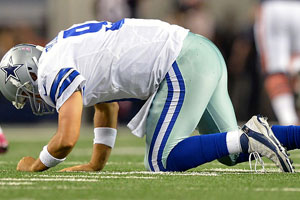 Auf die Haltung kommt es an. Wäre Tony Romo ein Turmspringer... ...dann wäre es noch schlimmer als es das bereits ist. Der Bauchfleck als Abgang kann Sonntagnacht in Georgia verhindert werden.