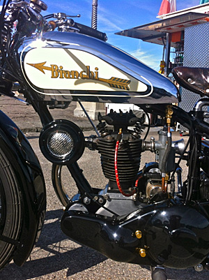 Heute hat die Freccia Oro ihren Platz in einem kleinen, feinen Motorradmuseum gefunden. Heute hat die Freccia Oro ihren Platz in einem kleinen, feinen Motorradmuseum gefunden.