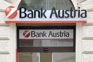  Die Bank Austria betreut in Österreich 1,8 Millionen Kunden. Die Bank Austria betreut in Österreich 1,8 Millionen Kunden.