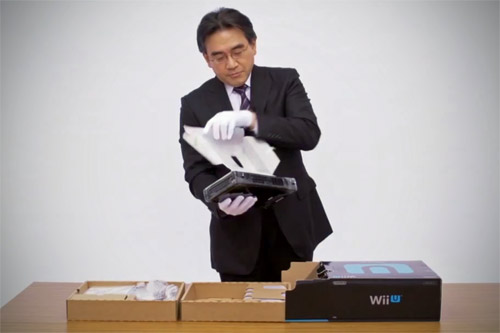 Nintendo-Chef Satoru Iwata packt die Wii U aus