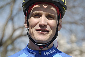 Bernhard Dorfmann, Südtiroler und Fahrradpädagoge. Bernhard Dorfmann, Südtiroler und Fahrradpädagoge.