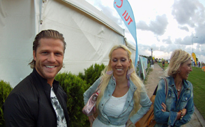 Auch Paul Jahnke aus der Reality-Soap "Der Bachelor" (mit Fans) nahm am Mallorca-Marathon teil. Auch Paul Jahnke aus der Reality-Soap "Der Bachelor" (mit Fans) nahm am Mallorca-Marathon teil.