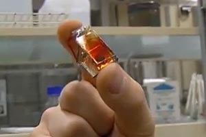 Die neue Methode, die auf einer photoelektrochemischen Solarzelle basiert, soll in Zukunft einen Wirkungsgrad von bis zu 16 Prozent
erreichen. Die neue Methode, die auf einer photoelektrochemischen Solarzelle basiert, soll in Zukunft einen Wirkungsgrad von bis zu 16 Prozent
erreichen.