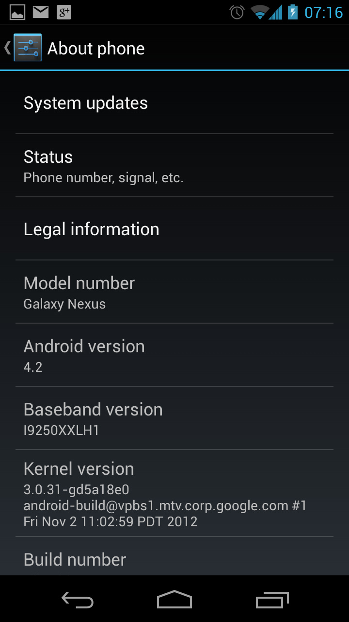 Der gewohnte "About"-Screen offenbart ein interessantes Detail: Am Galaxy Nexus hat man sich dazu entschlossen, weiterhin bei der bisher genutzten Linux-Kernel-Version zu bleiben. Zum Vergleich: Das Nexus 4 setzt auf den deutlich neueren Kernel 3.4.