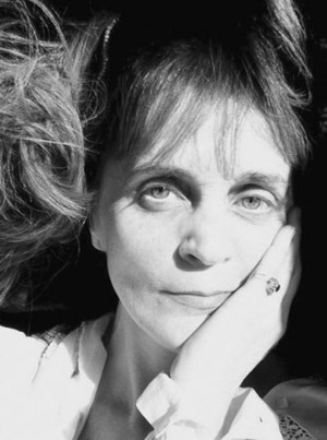  Alma Lazarevska.  