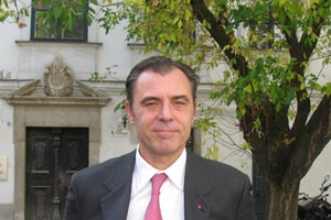 Eugen Otto: Mit unsanierten Arbeiterzinshäusern haben auch Vermieter keine Freude, "weil man dort seriöserweise keine auch 
nur annähernd kostendeckenden Mieten verlangen kann".