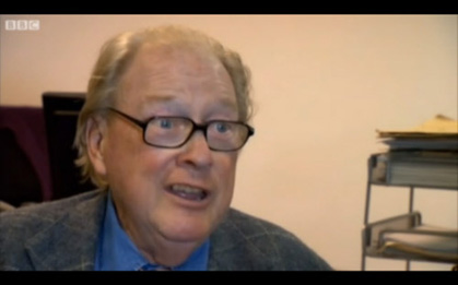 BBC-Opfer Alistair McAlpine will seinen Ruf verteidigen. BBC-Opfer Alistair McAlpine will seinen Ruf verteidigen.