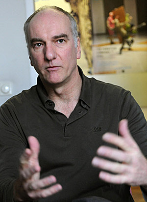 Walter Heun arbeitet an der Vernetzung des Tanzquartiers mit Institutionen anderer Kunstsparten. Walter Heun arbeitet an der Vernetzung des Tanzquartiers mit Institutionen anderer Kunstsparten.