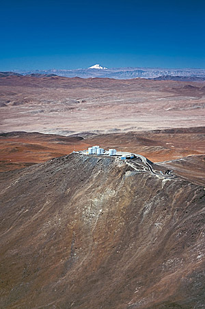 Panoramablick auf den Cerro Paranal: Eine "Kathedrale der Wissenschaft". Panoramablick auf den Cerro Paranal: Eine "Kathedrale der Wissenschaft".