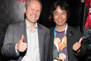 Innovationsforderer Yves Guillemot (Ubisoft) und Innovator Shigeru Miyamoto (Nintendo) Innovationsforderer Yves Guillemot (Ubisoft) und Innovator Shigeru Miyamoto (Nintendo)