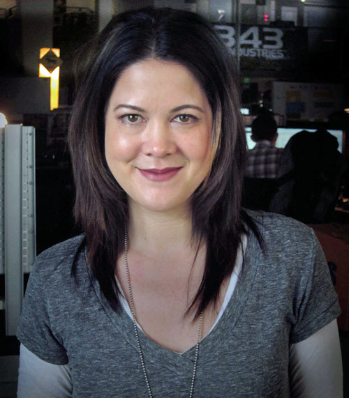 Kiki Wolfkill ist die Produzentin von "Halo 4". Sie fing vor 16 Jahren im den Bereichen Motion Graphics und Cinematics in der Videospielbranche an und war unter anderem auch Director of Art der Microsoft Game Studios.