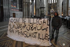 In der Nacht auf Donnerstag haben wieder rund 30 Asylwerber auf Matratzenlagern in der Votivkirche übernachtet. In der Nacht auf Donnerstag haben wieder rund 30 Asylwerber auf Matratzenlagern in der Votivkirche übernachtet.