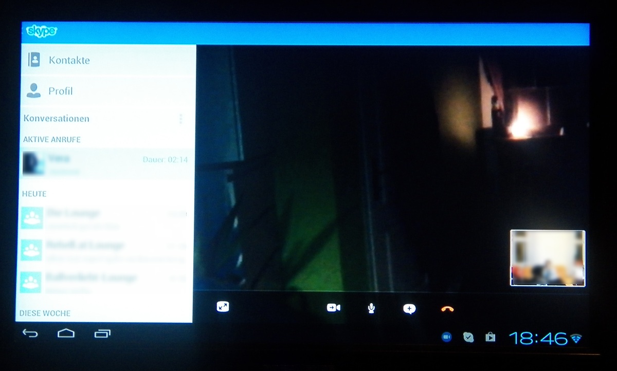 PocketTV versteht sich komplikationsfrei mit USB-Datenspeichern, aber auch Zusatzhardware wie den Webcams gängiger Hersteller, zB. Creative oder Logitech.