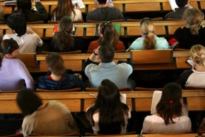 Laut der ibw-Studie werden weniger als 20 Prozent der Jobs eine akademische Graduierung erfordern.