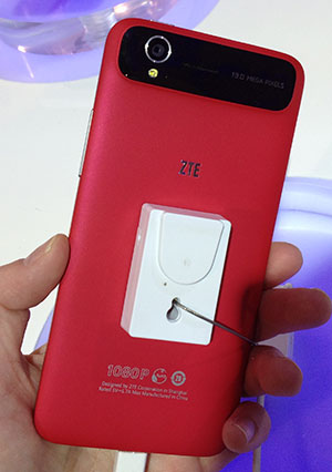 ZTE setzt beim Gehäuse zwar auf Kunststoff, der Unibody wirkt aber gut verarbeitet. 