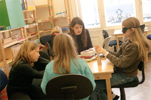 Lernen nach der Montessori-Methode soll nichtdeutschsprachigen Kindern helfen die Sprache zu erlernen, meint Irene Horn.