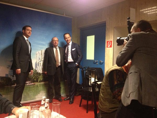 Projektpräsentation am Mittwoch: Hans-Peter Weiss (ARE), Rudolf Zabrana (stv. Bezirksvorsteher), Erwin Soravia (v.l.).
