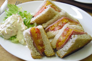 Feine Sandwiches und edle Vintage-Räder gibt's im neuen Radlager. Feine Sandwiches und edle Vintage-Räder gibt's im neuen Radlager.