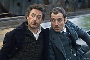 Sherlock Holmes und Dr. Watson jagen den Bösewicht