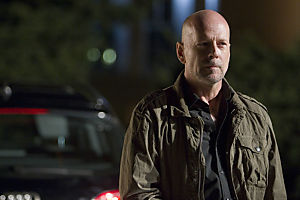 Bruce Willis steht immer noch seinen Action-Mann Bruce Willis steht immer noch seinen Action-Mann