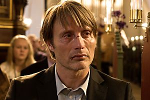Lucas (Mikkelsen) in Bedrängnis
