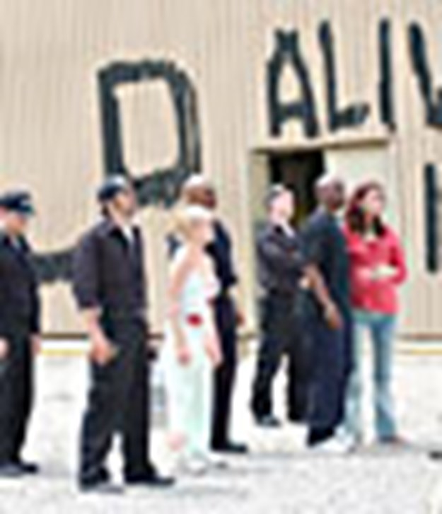http://images.derstandard.at/t/M625/Movies/2004/6010/151103125932262_49_3.jpg http://images.derstandard.at/t/M625/Movies/2004/6010/151103125932262_49_3.jpg